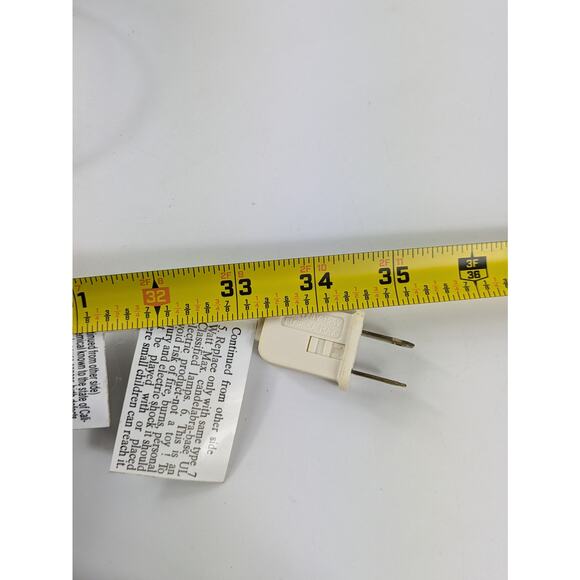 Christmas Streets Village Tally Ho Tavern Lighted Holiday Building Piece 1999 - Picture 16 of 16